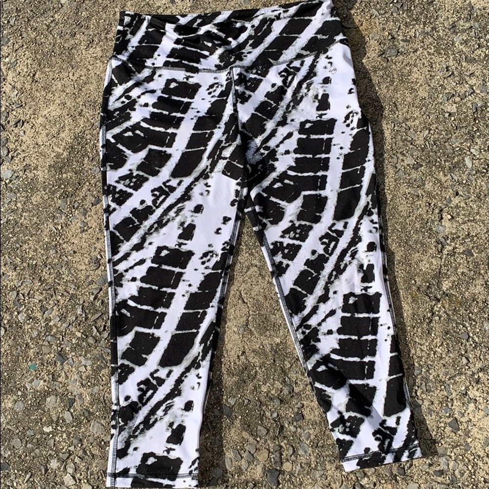 ABS Capri Leggings Size Large